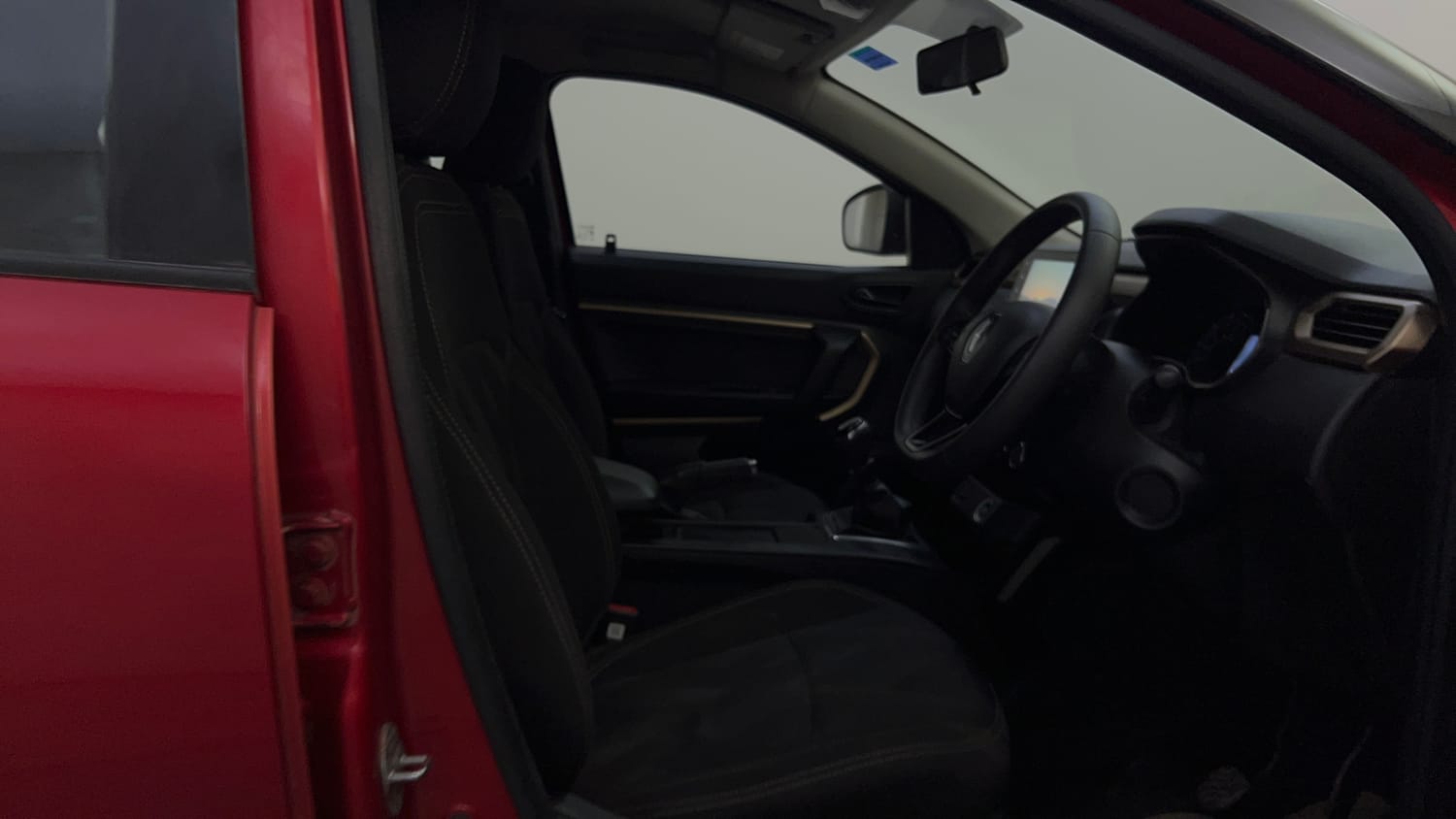 Used 2022 Renault Kiger RXT (O) MT Dual Tone Petrol Manual interior RIGHT SIDE FRONT DOOR CABIN VIEW