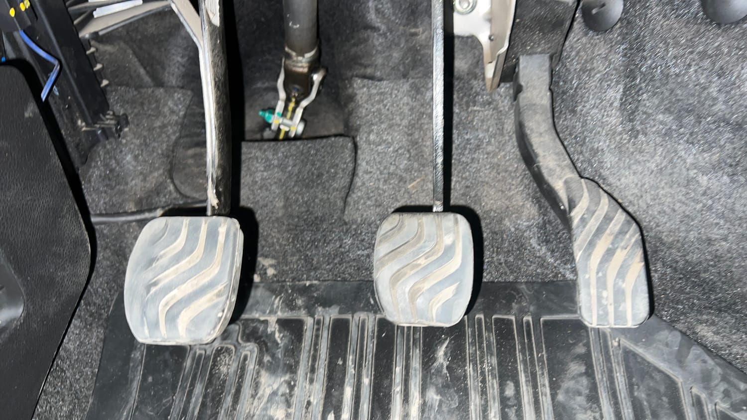 Used 2017 Renault Kwid RXT Petrol Manual interior PEDALS VIEW