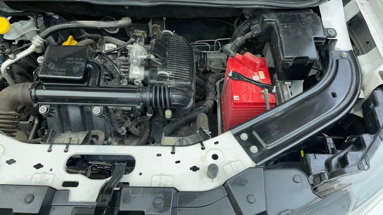 Used 2023 Renault Kiger RXZ AMT Petrol Automatic engine ENGINE LEFT SIDE VIEW