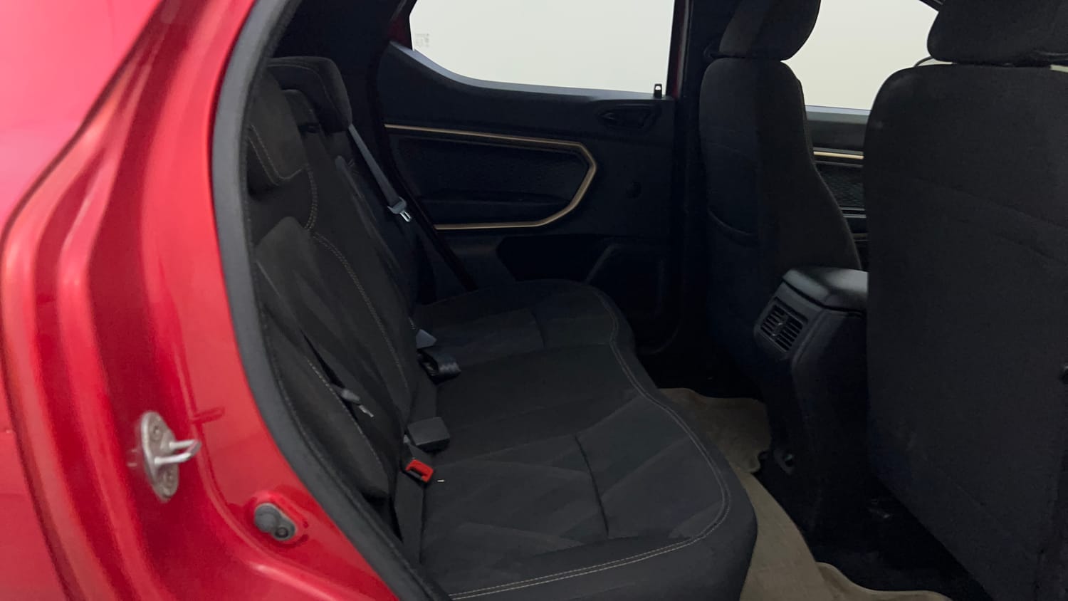 Used 2022 Renault Kiger RXT (O) MT Dual Tone Petrol Manual interior RIGHT SIDE REAR DOOR CABIN VIEW