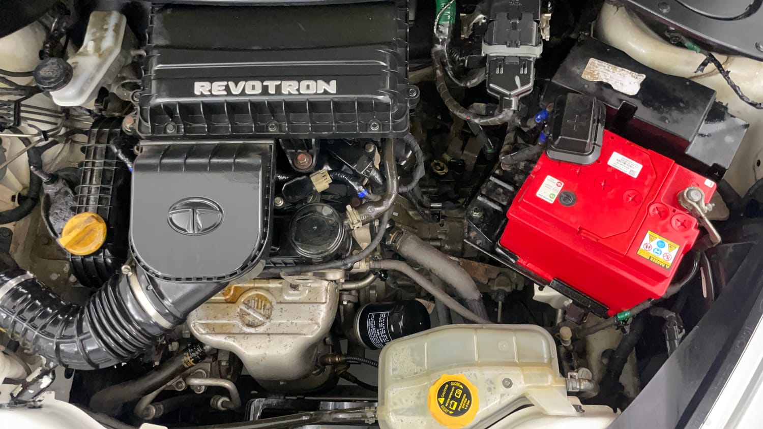 Used 2016 Tata Tiago Revotron XZ Petrol Manual engine ENGINE LEFT SIDE VIEW