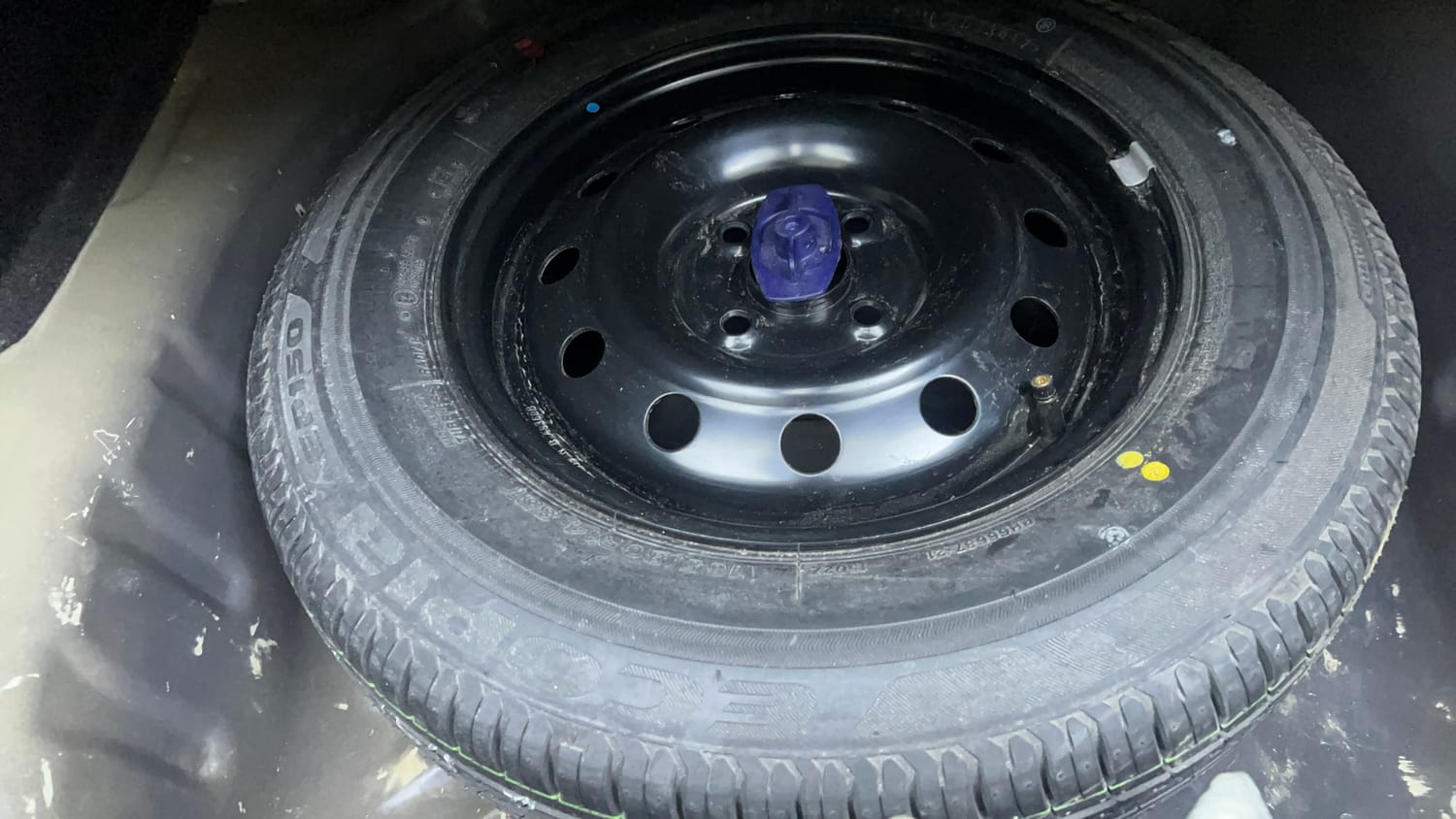 Used 2017 Maruti Suzuki Dzire VXi AMT Petrol Automatic tyres SPARE TYRE VIEW