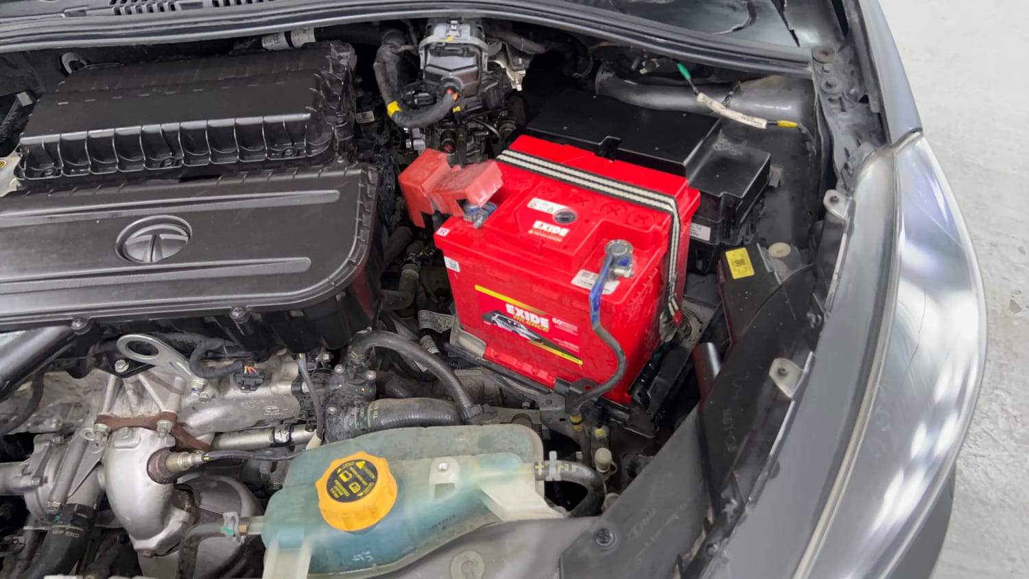 Used 2022 Tata Tiago XT CNG Cng Manual engine ENGINE LEFT SIDE VIEW