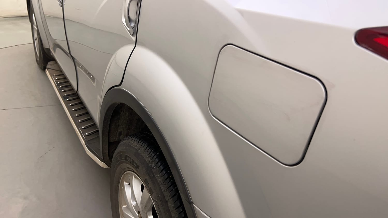 Used 2017 Mahindra XUV500 W10 Diesel Manual dents MINOR SCRATCH