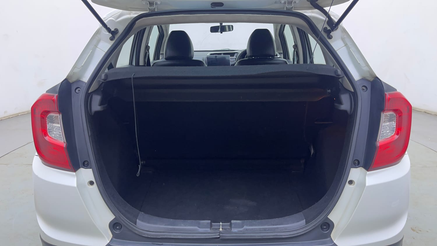 Used 2018 Honda WR-V VX MT Diesel Diesel Manual interior DICKY INSIDE VIEW