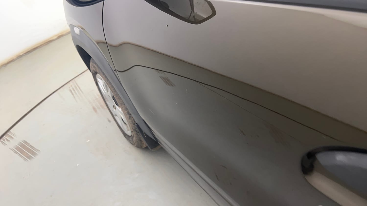 Used 2020 Renault Kwid RXL Petrol Manual dents MINOR SCRATCH