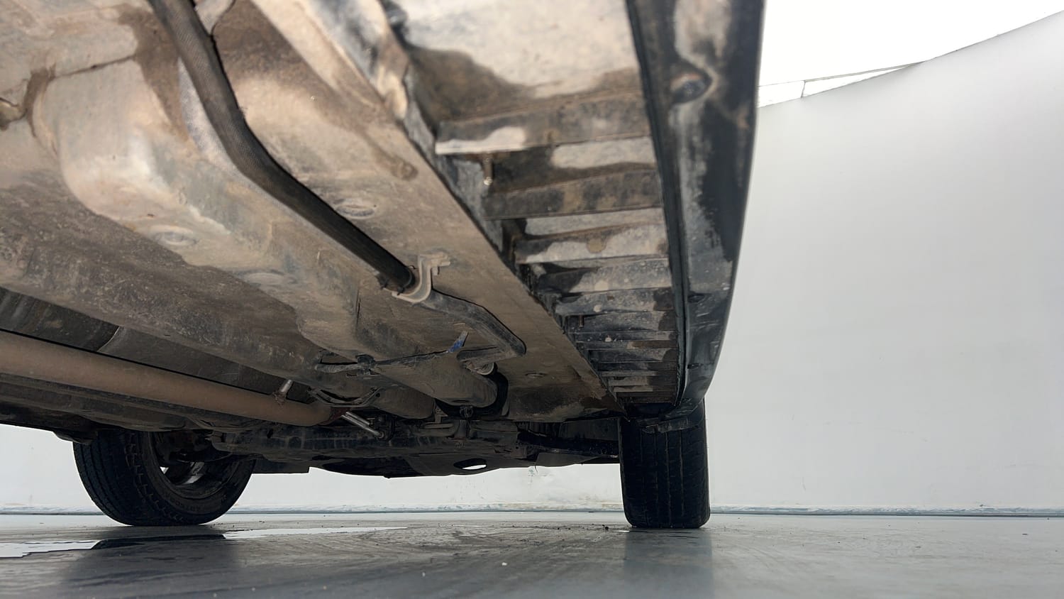 Used 2021 Hyundai Alcazar Signature (O) 6 STR 1.5 Diesel AT Diesel Automatic extra REAR RIGHT UNDERBODY VIEW
