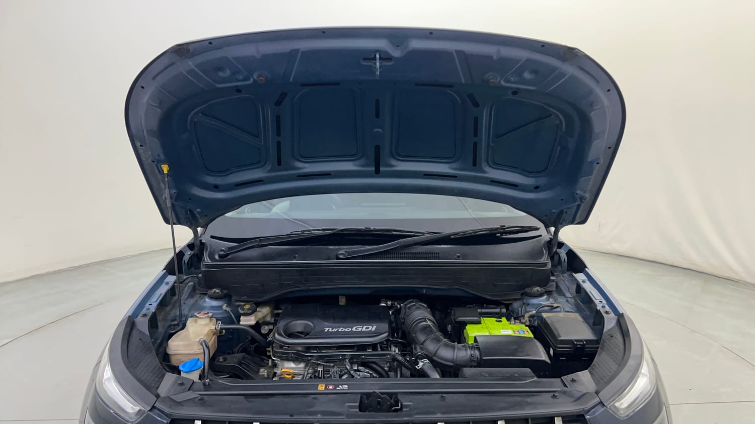 Used 2022 Hyundai Venue SX Plus 1.0 Turbo DCT Petrol Automatic engine ENGINE & BONNET OPEN FRONT VIEW
