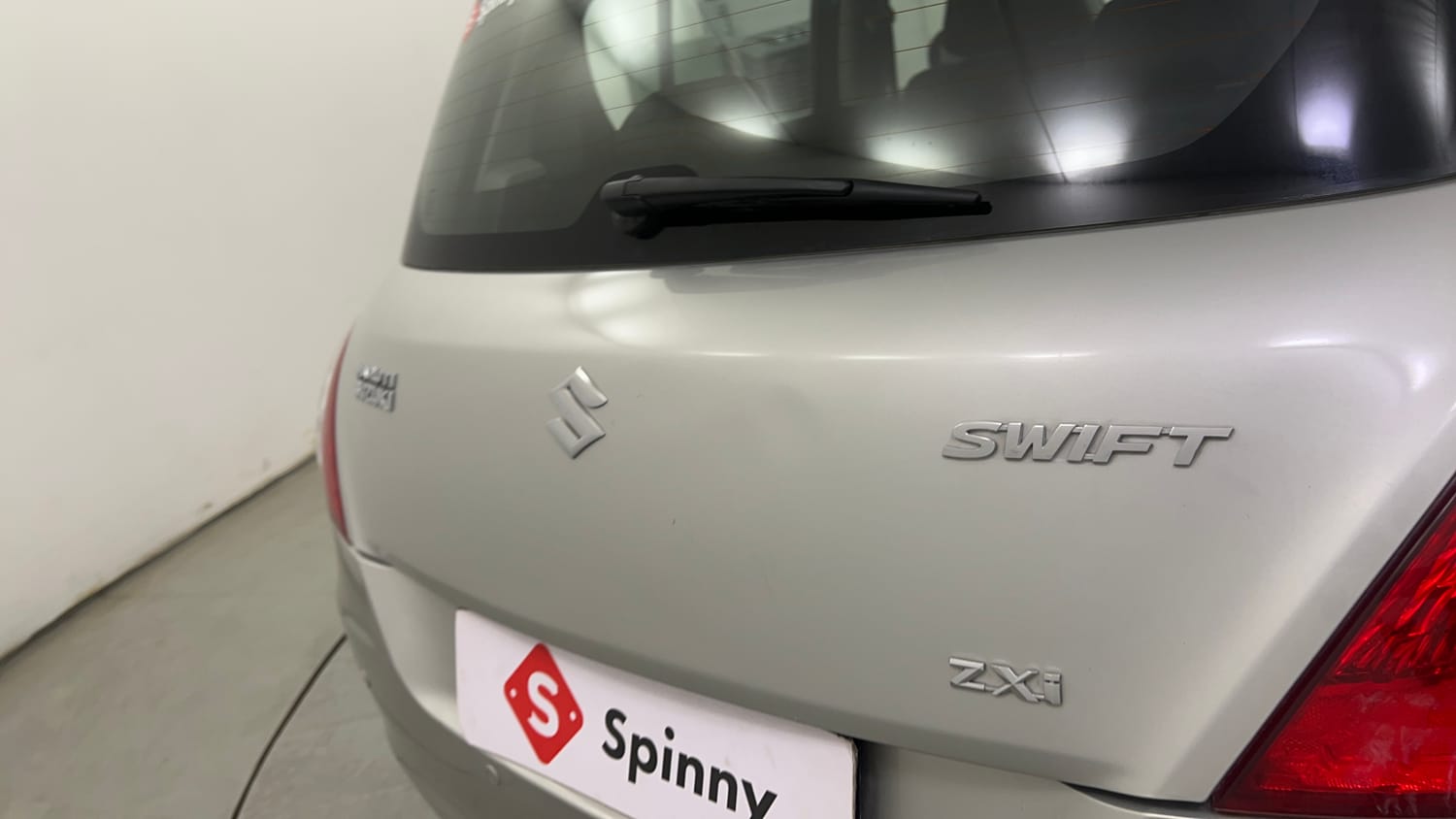 Used 2016 Maruti Suzuki Swift ZXi Petrol Manual dents MINOR DENT