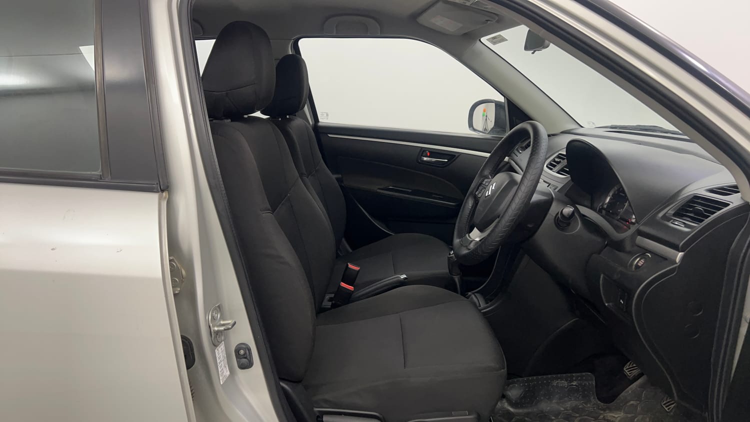 Used 2016 Maruti Suzuki Swift ZXi Petrol Manual interior RIGHT SIDE FRONT DOOR CABIN VIEW