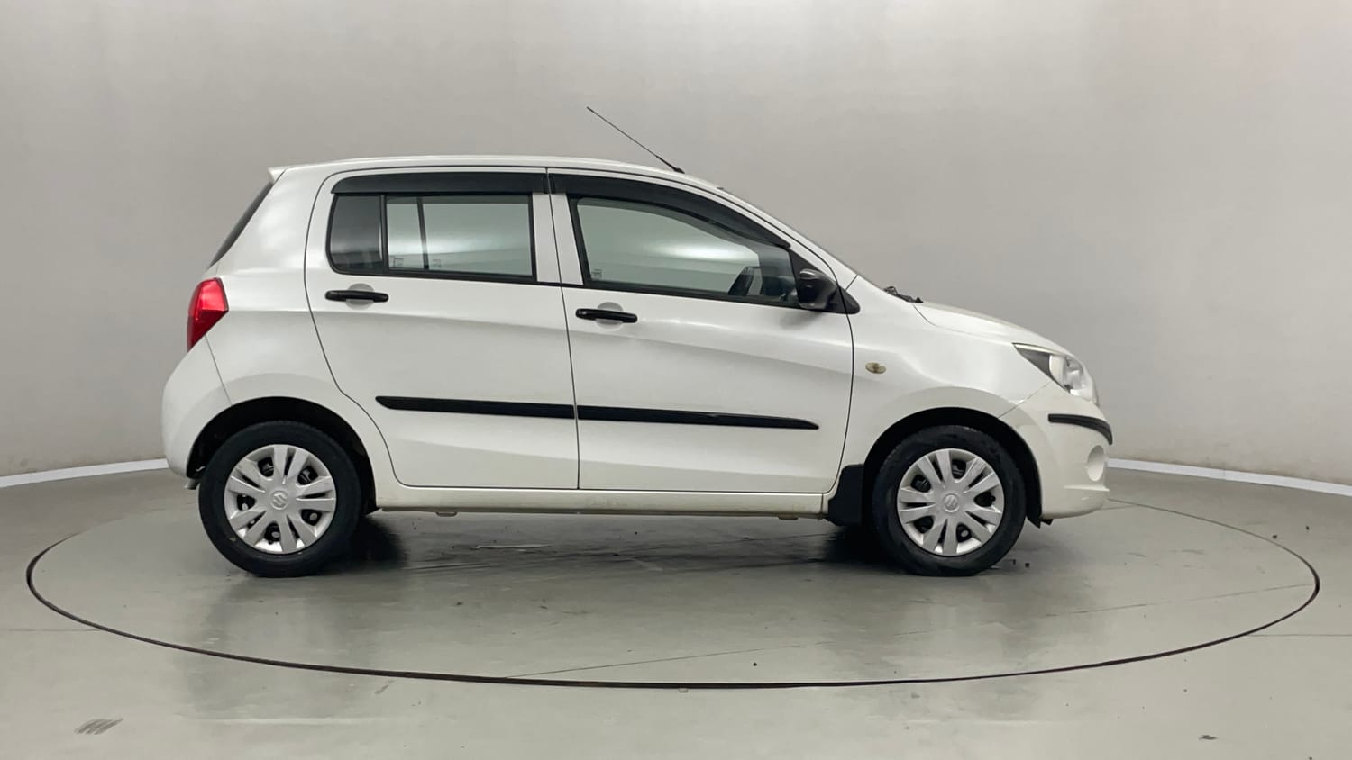 Used 2016 Maruti Suzuki Celerio VXi Petrol Manual exterior RIGHT SIDE VIEW