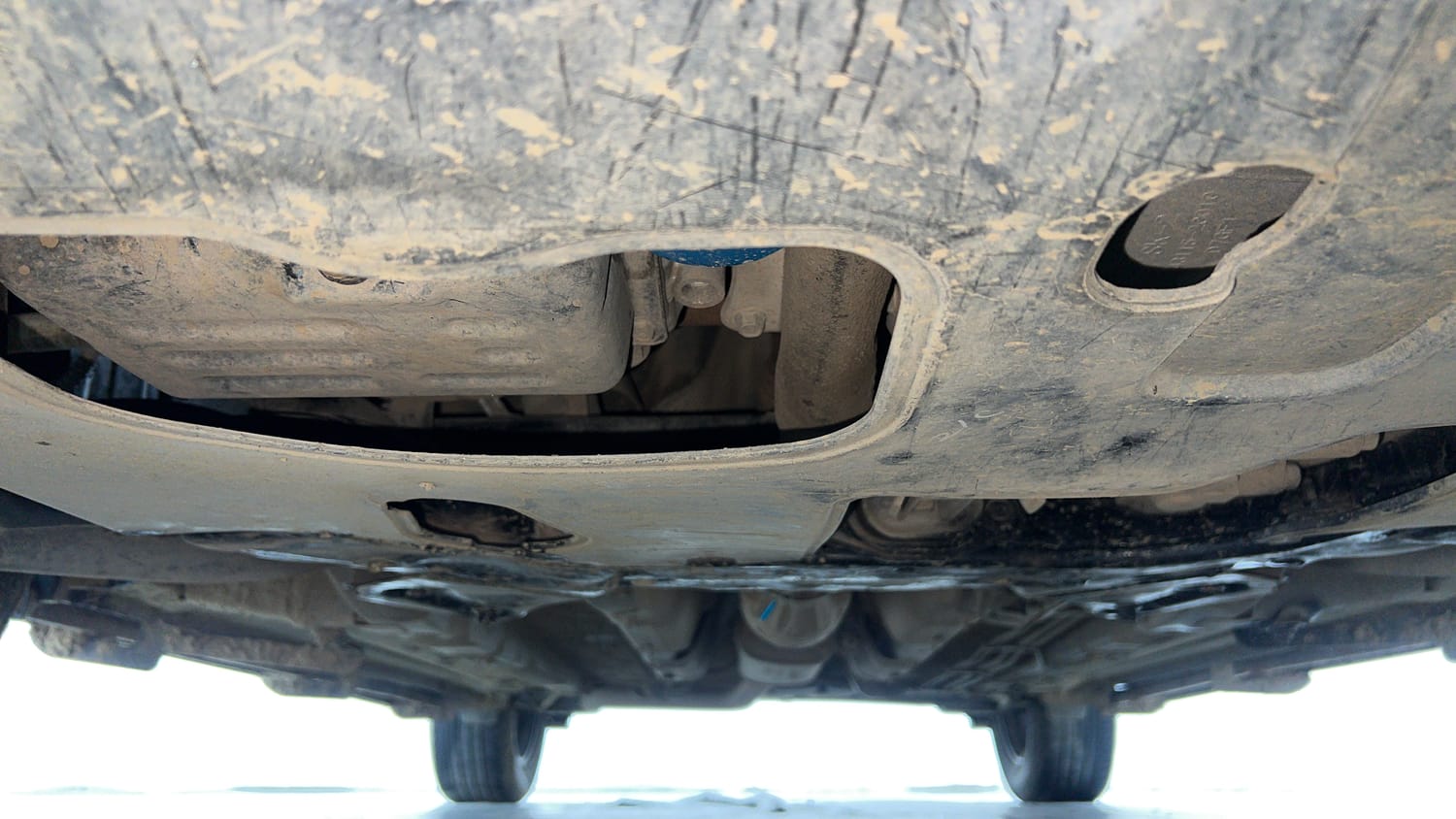 Used 2022 Hyundai Venue SX Plus 1.0 Turbo DCT Petrol Automatic extra FRONT LEFT UNDERBODY VIEW