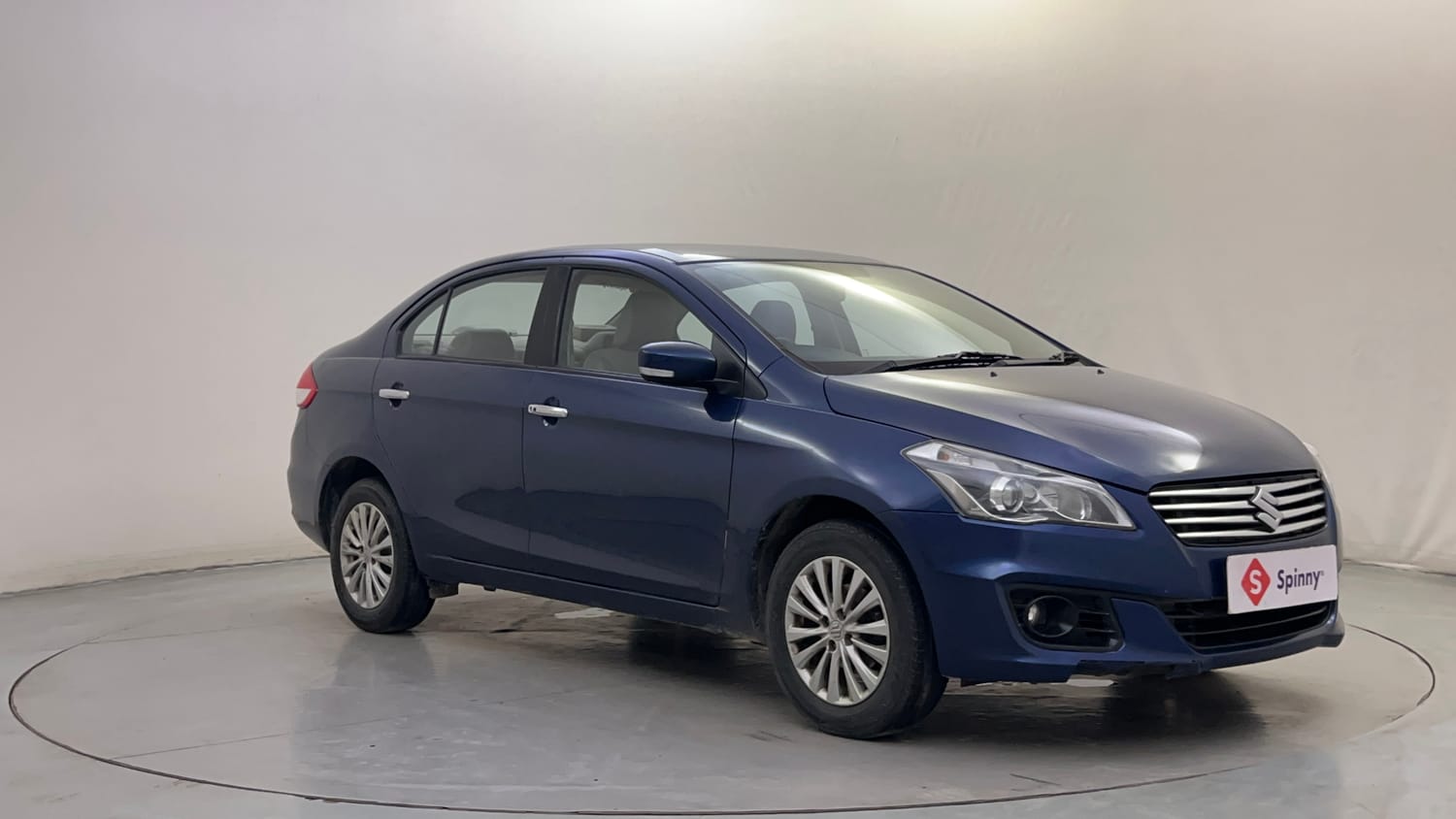 Used 2018 Maruti Suzuki Ciaz Zeta 1.4 MT Petrol Manual exterior RIGHT FRONT CORNER VIEW