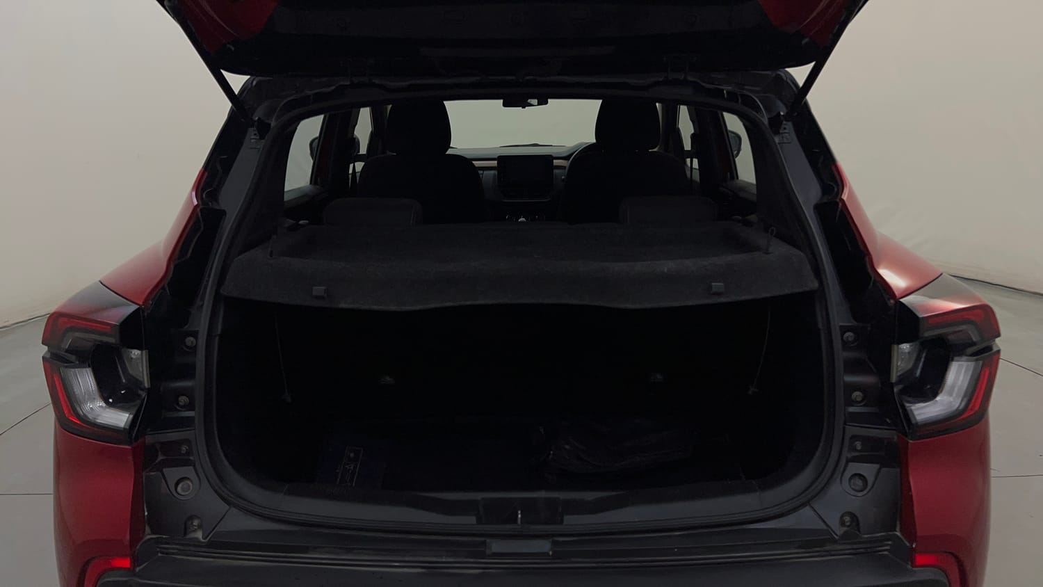 Used 2022 Renault Kiger RXT (O) MT Dual Tone Petrol Manual interior DICKY INSIDE VIEW