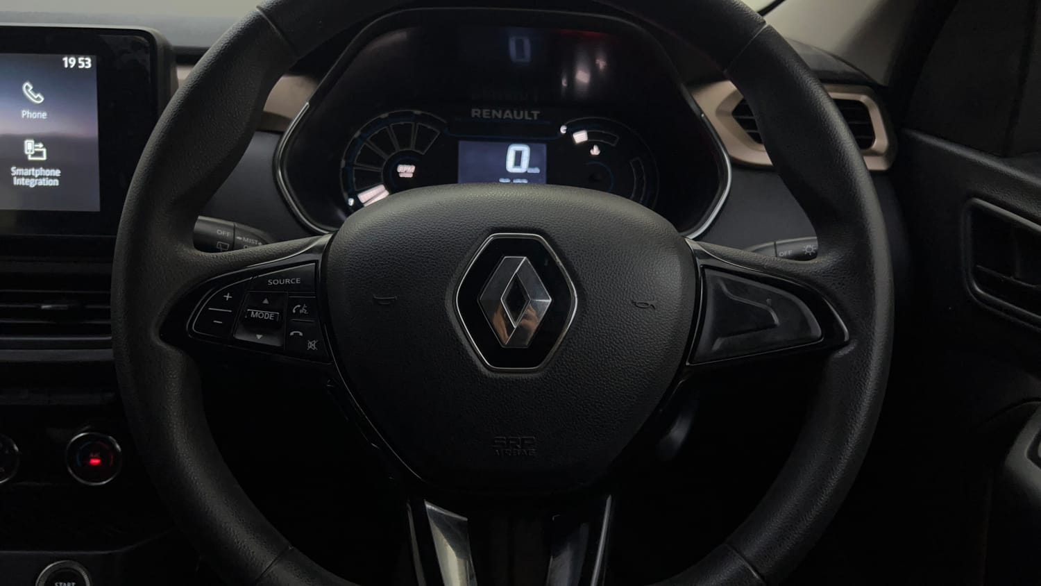 Used 2022 Renault Kiger RXT (O) MT Dual Tone Petrol Manual top_features Airbags