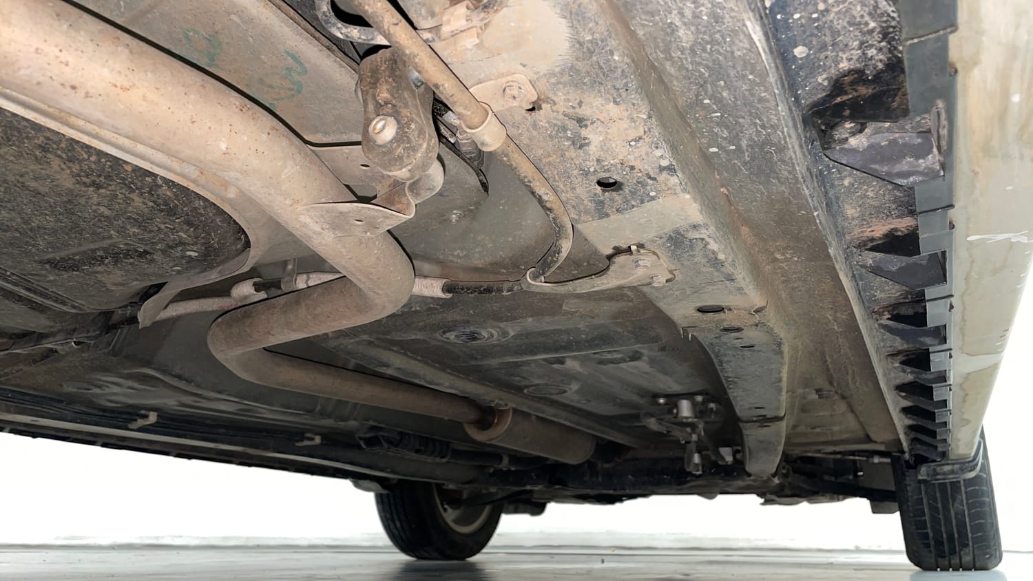 Used 2024 Maruti Suzuki XL6 Zeta MT Petrol Petrol Manual extra REAR RIGHT UNDERBODY VIEW
