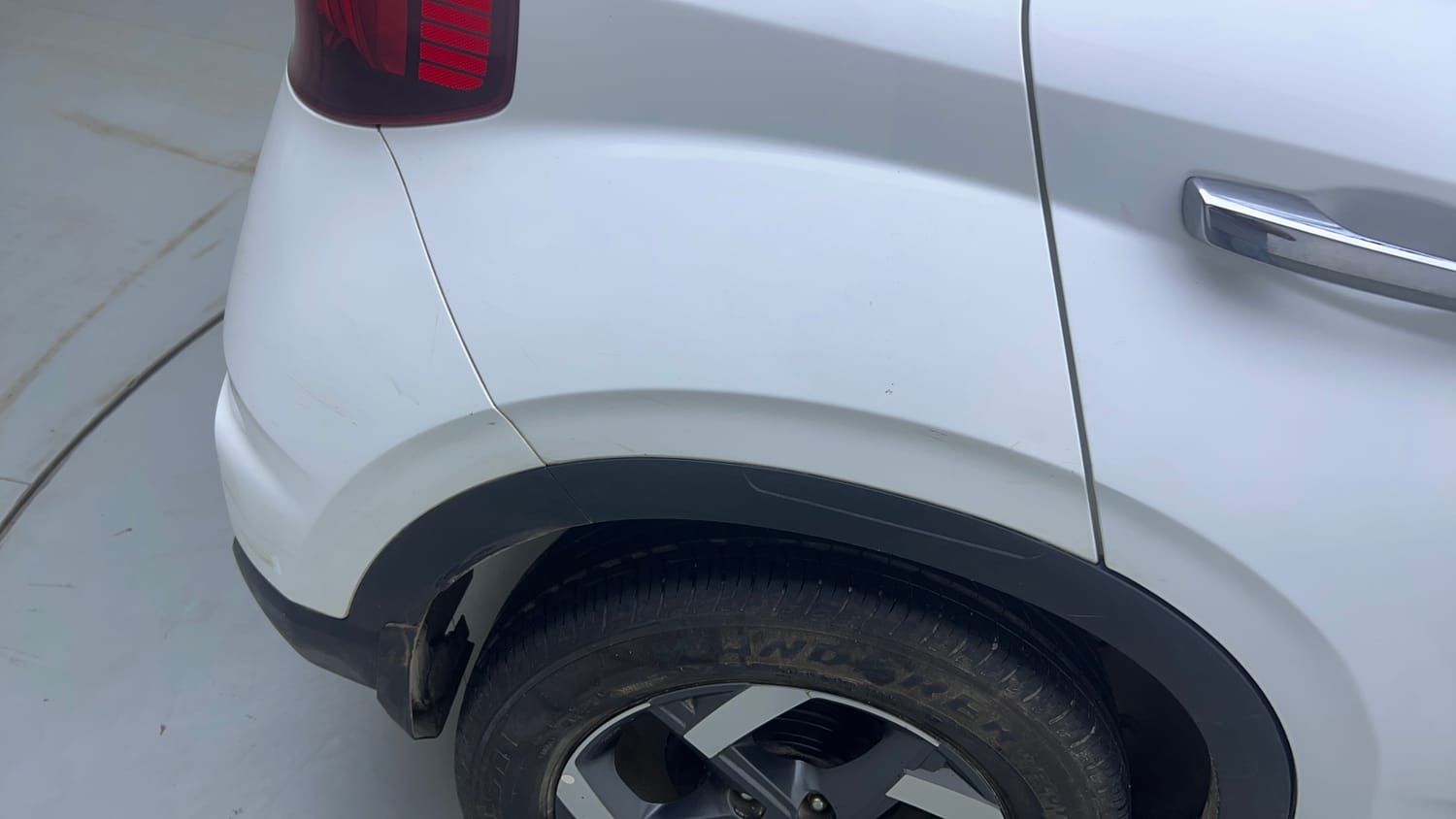 Used 2019 Hyundai Venue SX Plus 1.0 Turbo DCT Petrol Automatic dents MINOR SCRATCH