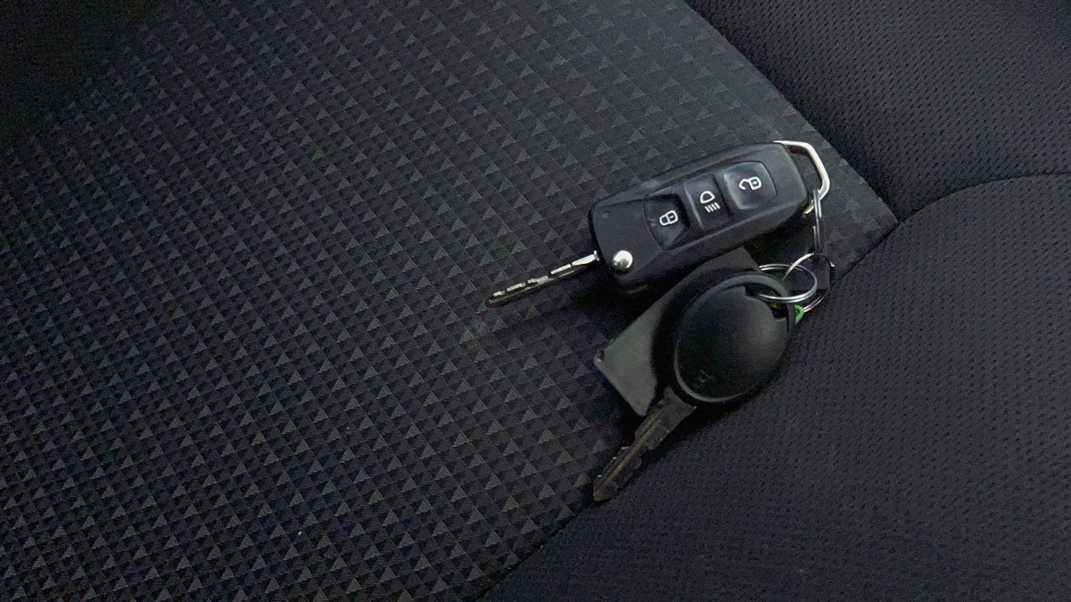 Used 2017 Tata Tiago Revotron XZA Petrol Automatic extra CAR KEY VIEW