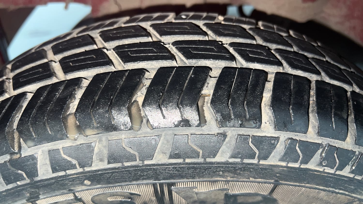 Used 2017 Hyundai Eon Era +  CNG (Outside Fitted) Cng Manual tyres RIGHT REAR TYRE TREAD VIEW
