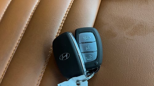 Used 2025 Hyundai Grand i10 Nios Asta 1.2 Kappa Petrol Manual extra CAR KEY VIEW