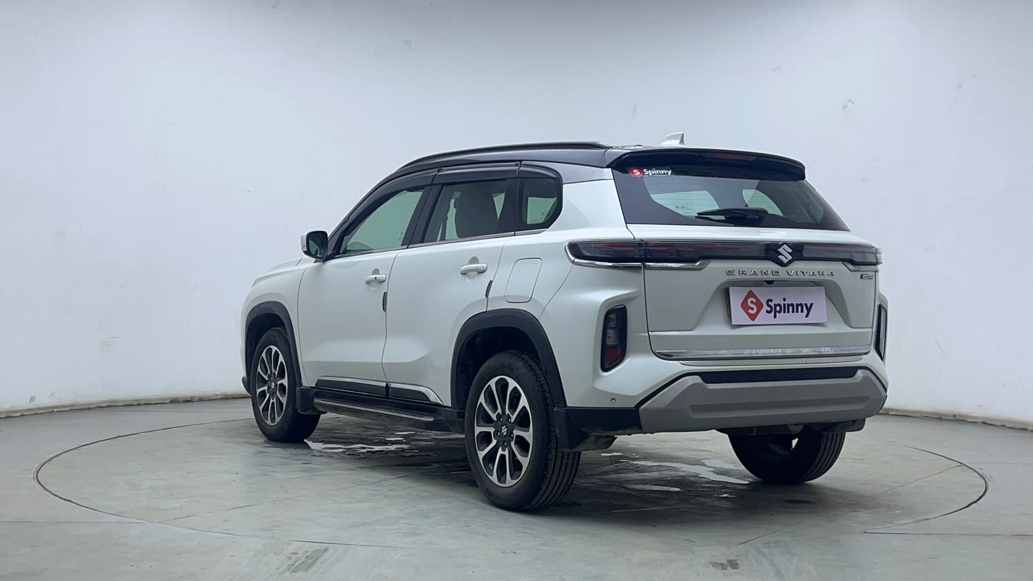 Used 2023 Maruti Suzuki Grand Vitara Zeta Smart Hybrid AT Petrol Automatic exterior LEFT REAR CORNER VIEW