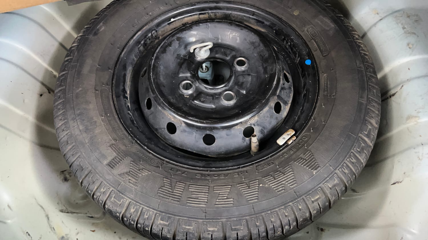 Used 2015 Maruti Suzuki Alto 800 Lxi Petrol Manual tyres SPARE TYRE VIEW