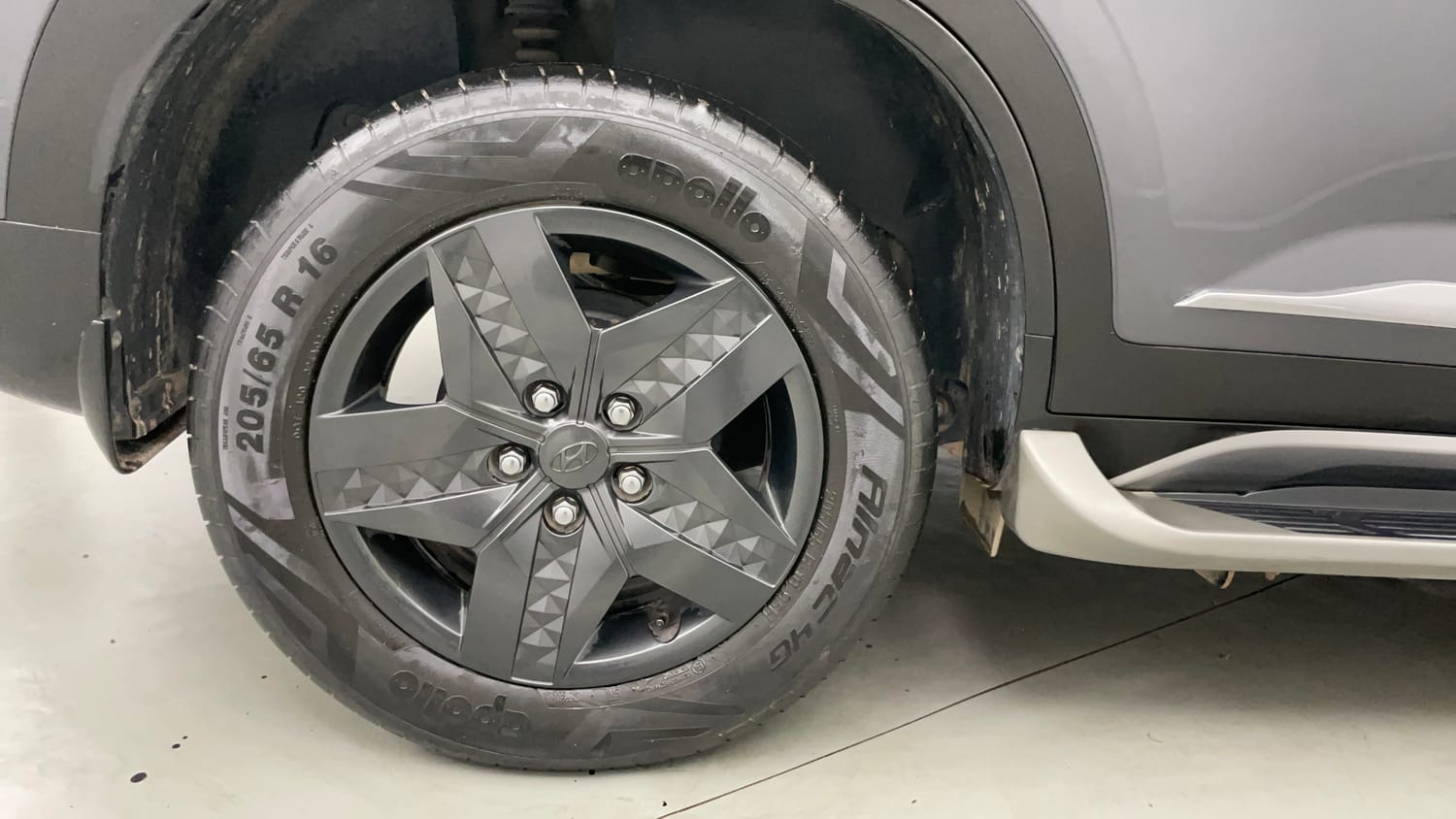 Used 2022 Hyundai Creta S 1.5 Petrol Petrol Manual tyres RIGHT REAR TYRE RIM VIEW