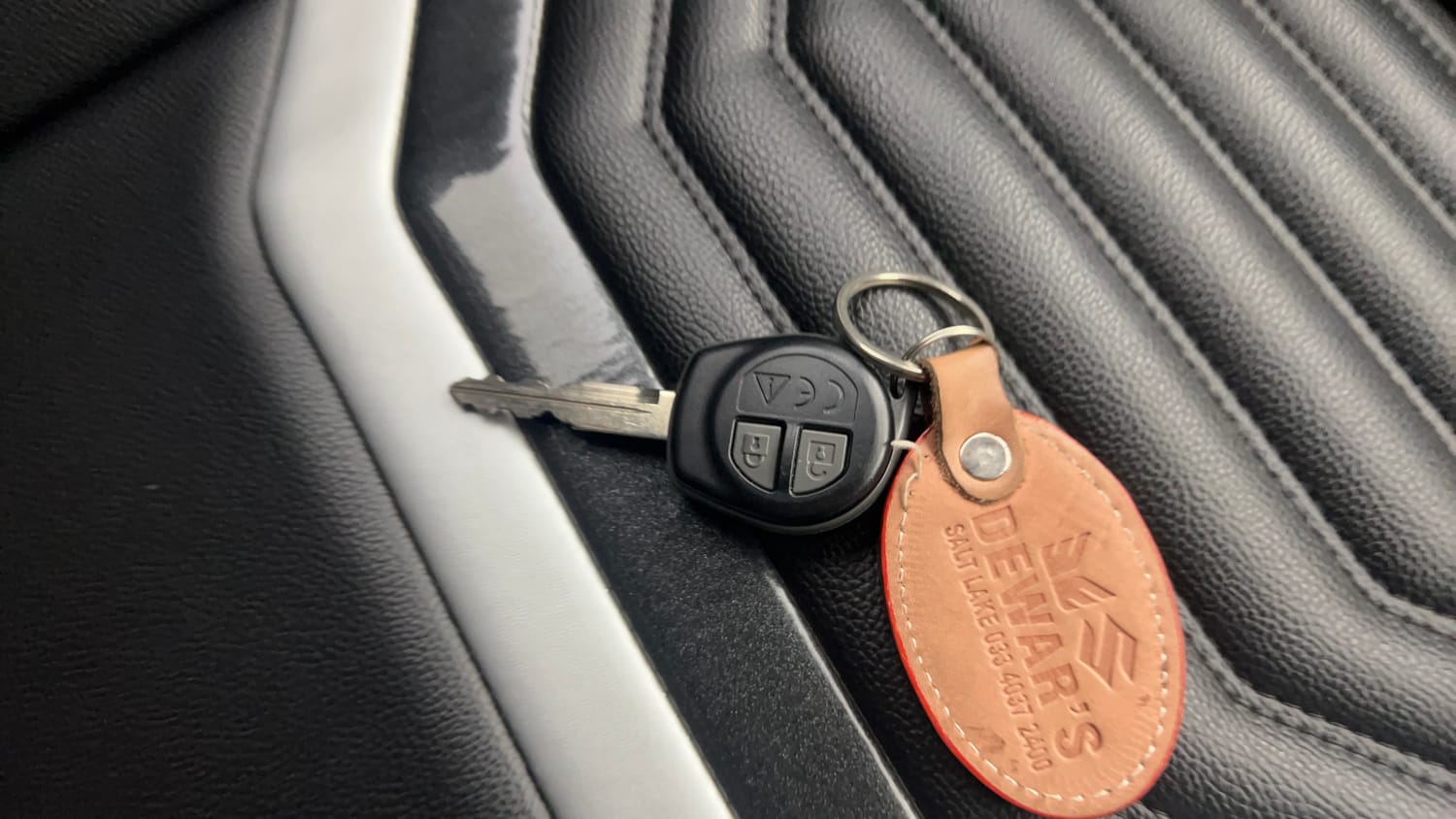 Used 2022 maruti-suzuki Vitara Brezza LXi Petrol Manual extra CAR KEY VIEW