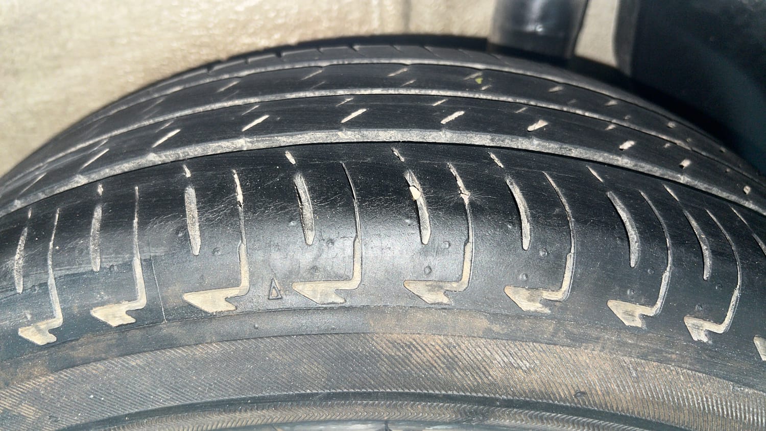 Used 2023 Maruti Suzuki Ignis Sigma 1.2 MT Petrol Manual tyres LEFT REAR TYRE TREAD VIEW