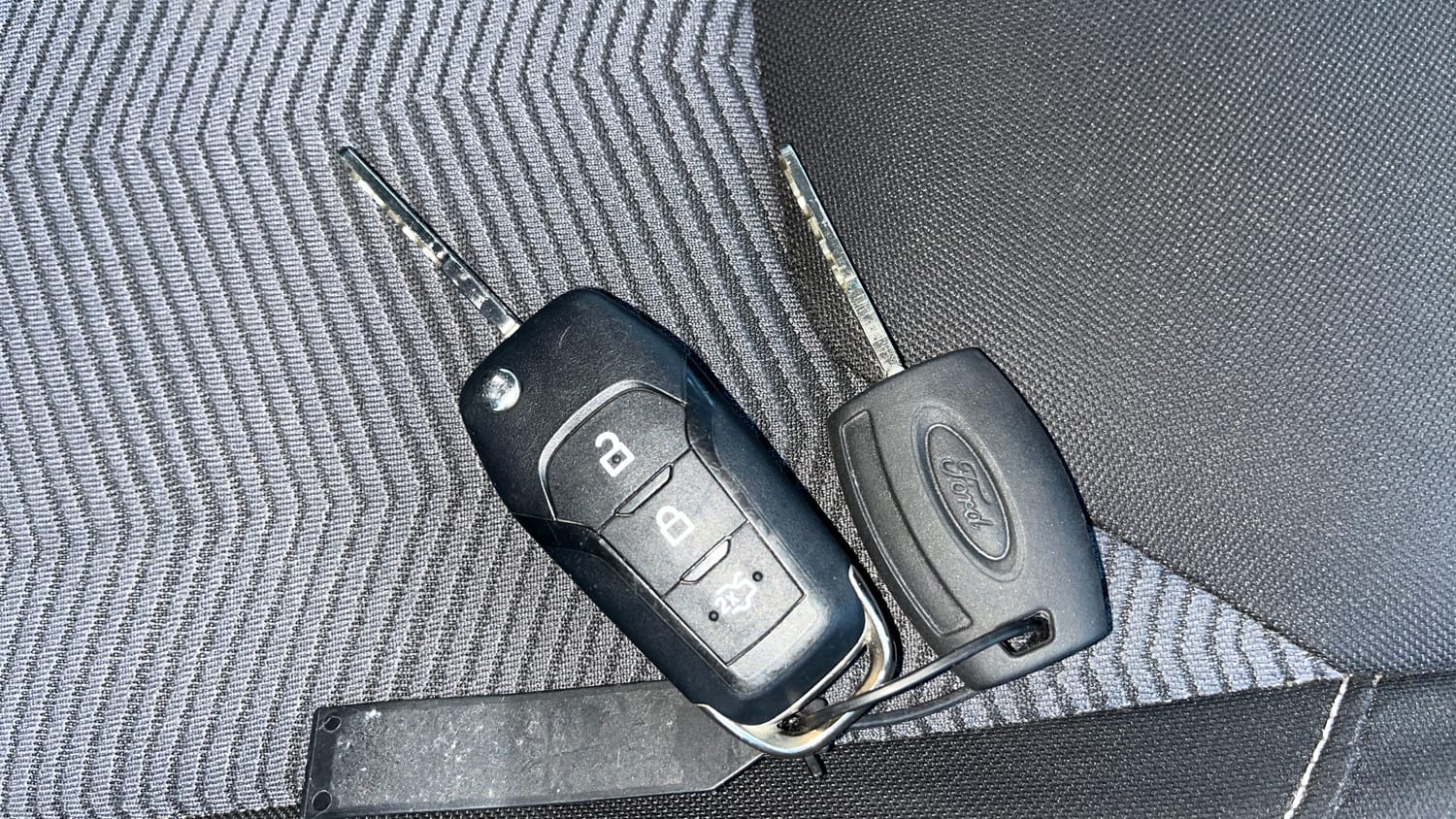 Used 2016 Ford Figo Titanium Plus 1.5 TDCi Diesel Manual extra CAR KEY VIEW