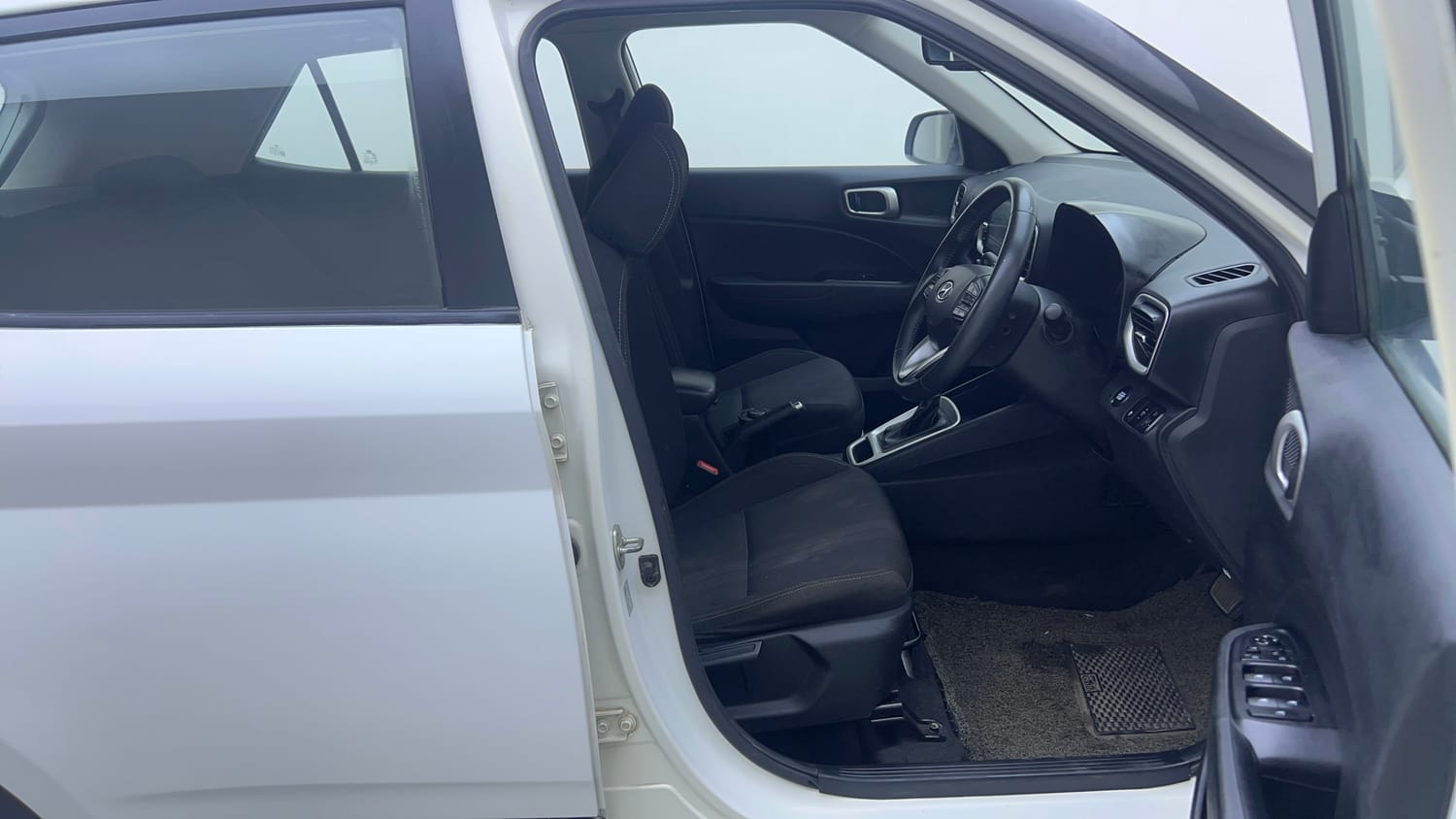 Used 2019 Hyundai Venue SX Plus 1.0 Turbo DCT Petrol Automatic interior RIGHT SIDE FRONT DOOR CABIN VIEW