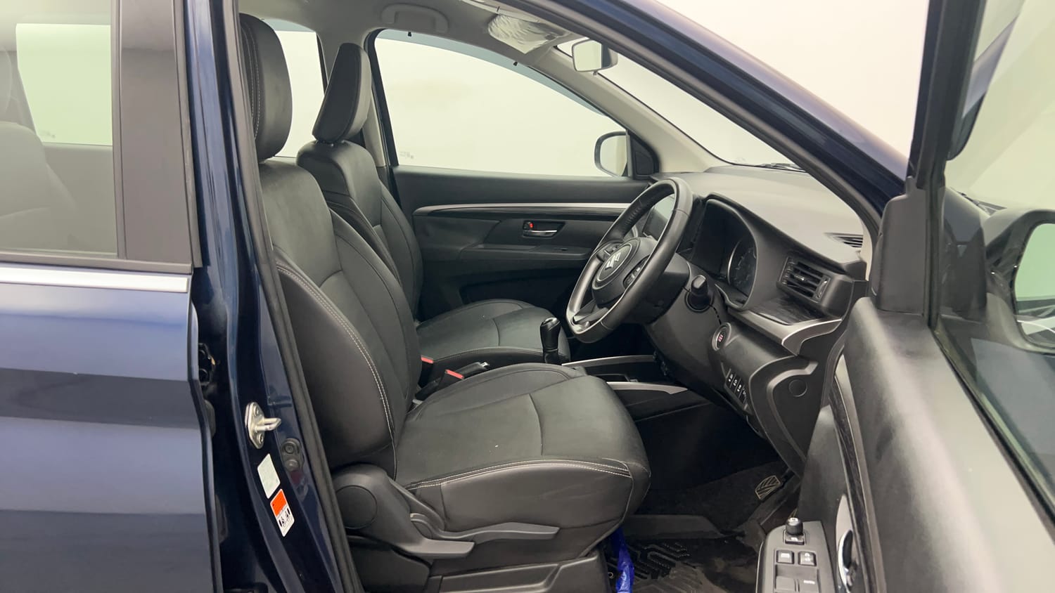 Used 2022 Maruti Suzuki XL6 Alpha Plus MT Petrol Petrol Manual interior RIGHT SIDE FRONT DOOR CABIN VIEW