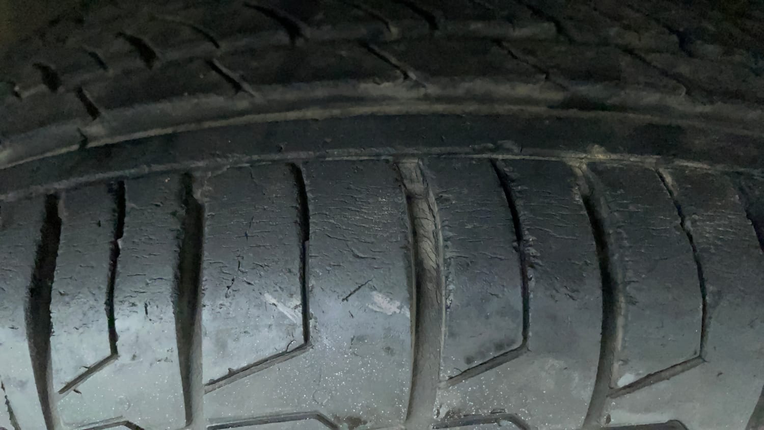 Used 2021 Maruti Suzuki S-Cross Zeta AT Petrol Automatic tyres RIGHT FRONT TYRE TREAD VIEW