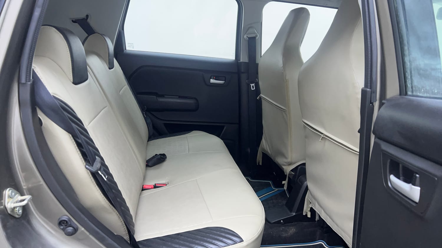 Used 2022 Maruti Suzuki Wagon R ZXI Plus 1.2 Petrol Manual interior RIGHT SIDE REAR DOOR CABIN VIEW