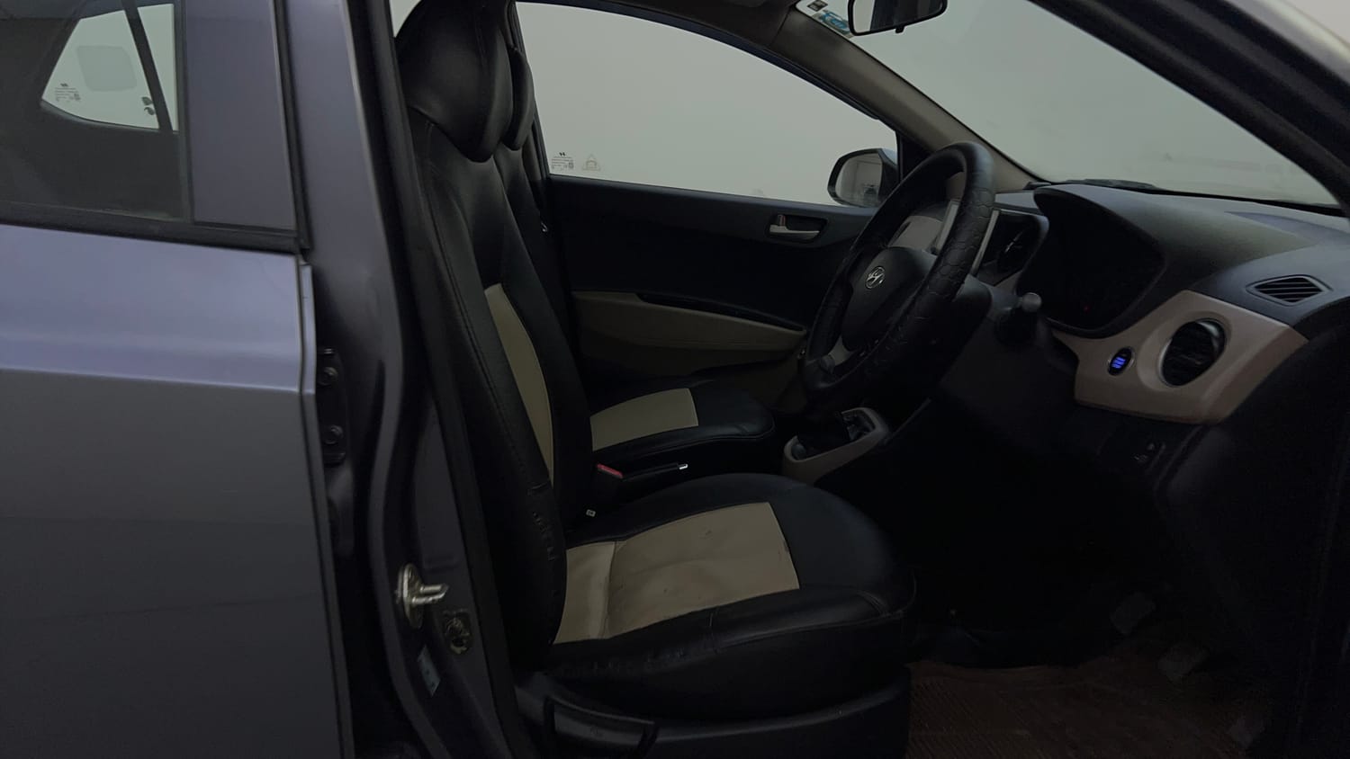 Used 2014 Hyundai Grand i10 Sportz 1.2 Kappa VTVT Petrol Manual interior RIGHT SIDE FRONT DOOR CABIN VIEW