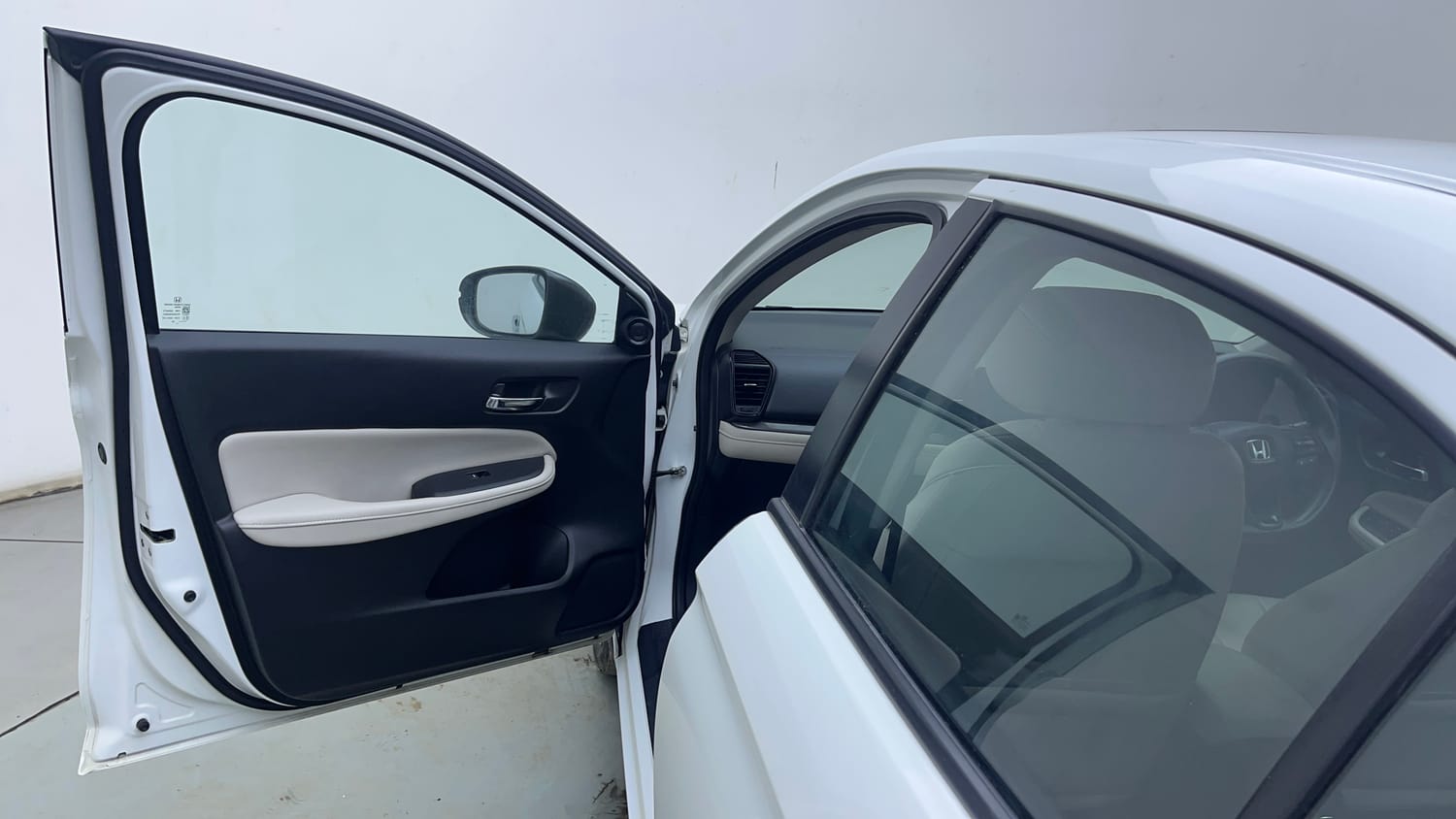 Used 2024 Honda City ZX Petrol CVT Hybrid Automatic interior LEFT FRONT DOOR OPEN VIEW
