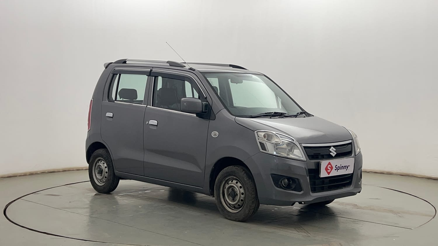Used 2013 Maruti Suzuki Wagon R LXI Petrol Manual exterior RIGHT FRONT CORNER VIEW