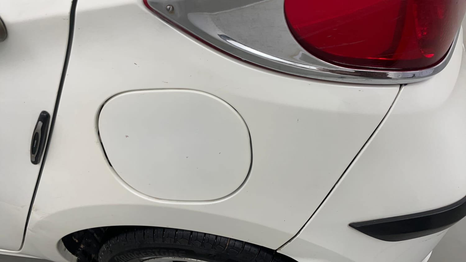 Used 2016 Tata Tiago Revotron XZ Petrol Manual dents MINOR DENT