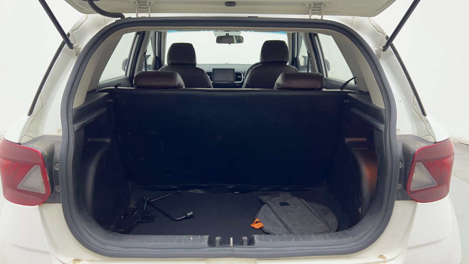 Used 2019 hyundai Venue SX 1.0 Turbo Petrol Petrol Manual interior DICKY INSIDE VIEW