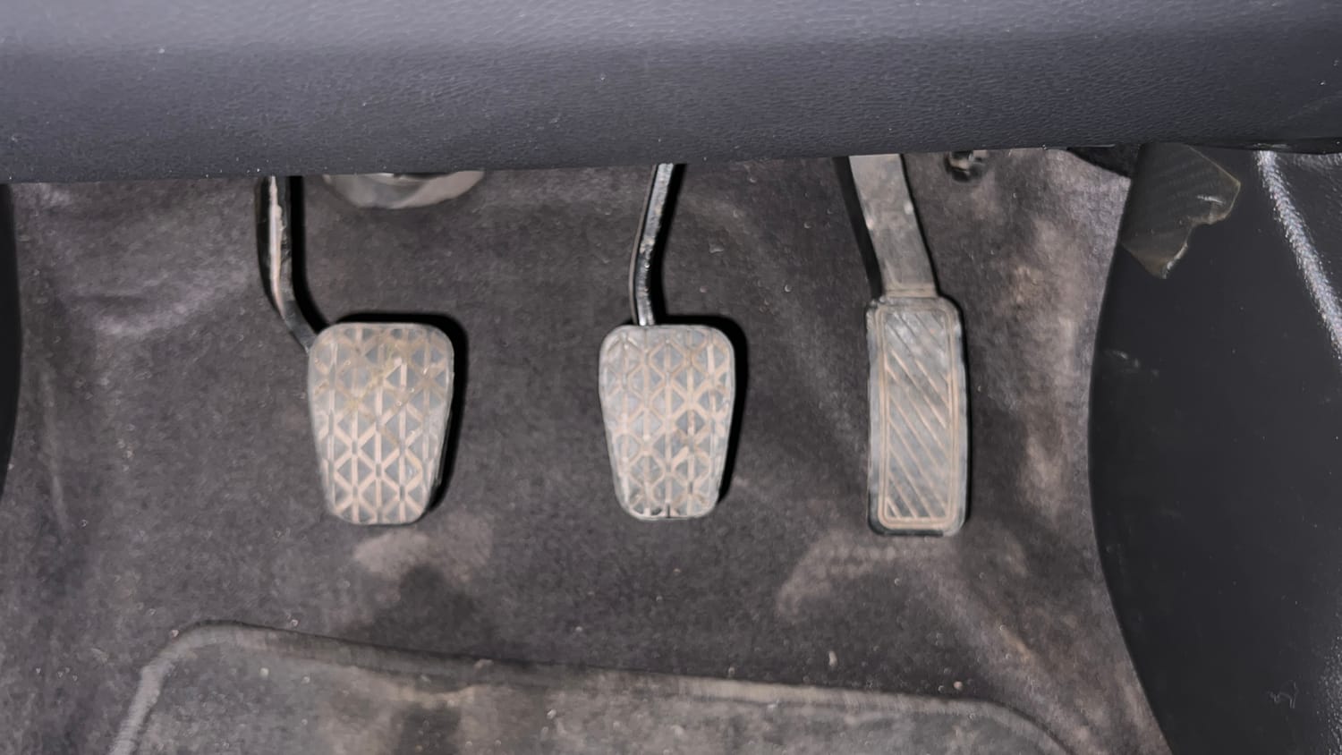 Used 2019 Ford Figo Titanium 1.2 Ti-VCT MT Petrol Manual interior PEDALS VIEW