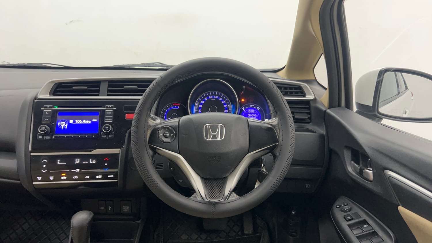 Used 2016 Honda Jazz V AT Petrol Petrol Automatic interior STEERING VIEW