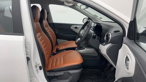 Used 2025 Hyundai Grand i10 Nios Asta 1.2 Kappa Petrol Manual interior RIGHT SIDE FRONT DOOR CABIN VIEW
