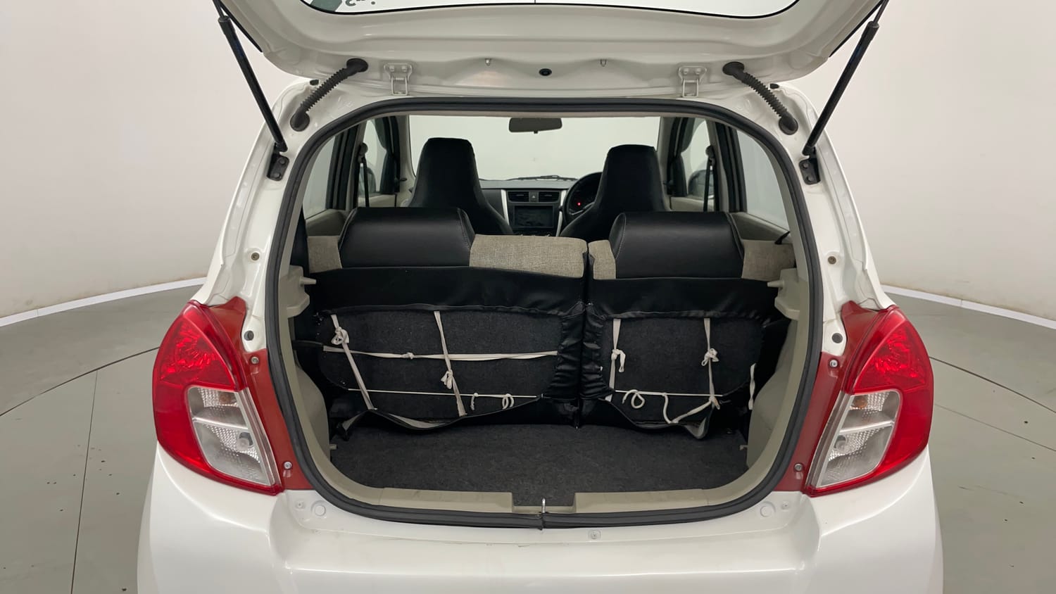 Used 2016 Maruti Suzuki Celerio VXi Petrol Manual interior DICKY INSIDE VIEW