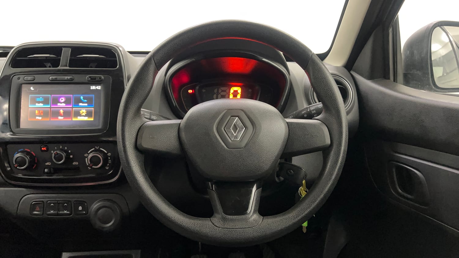 Used 2017 Renault Kwid RXT Petrol Manual interior STEERING VIEW