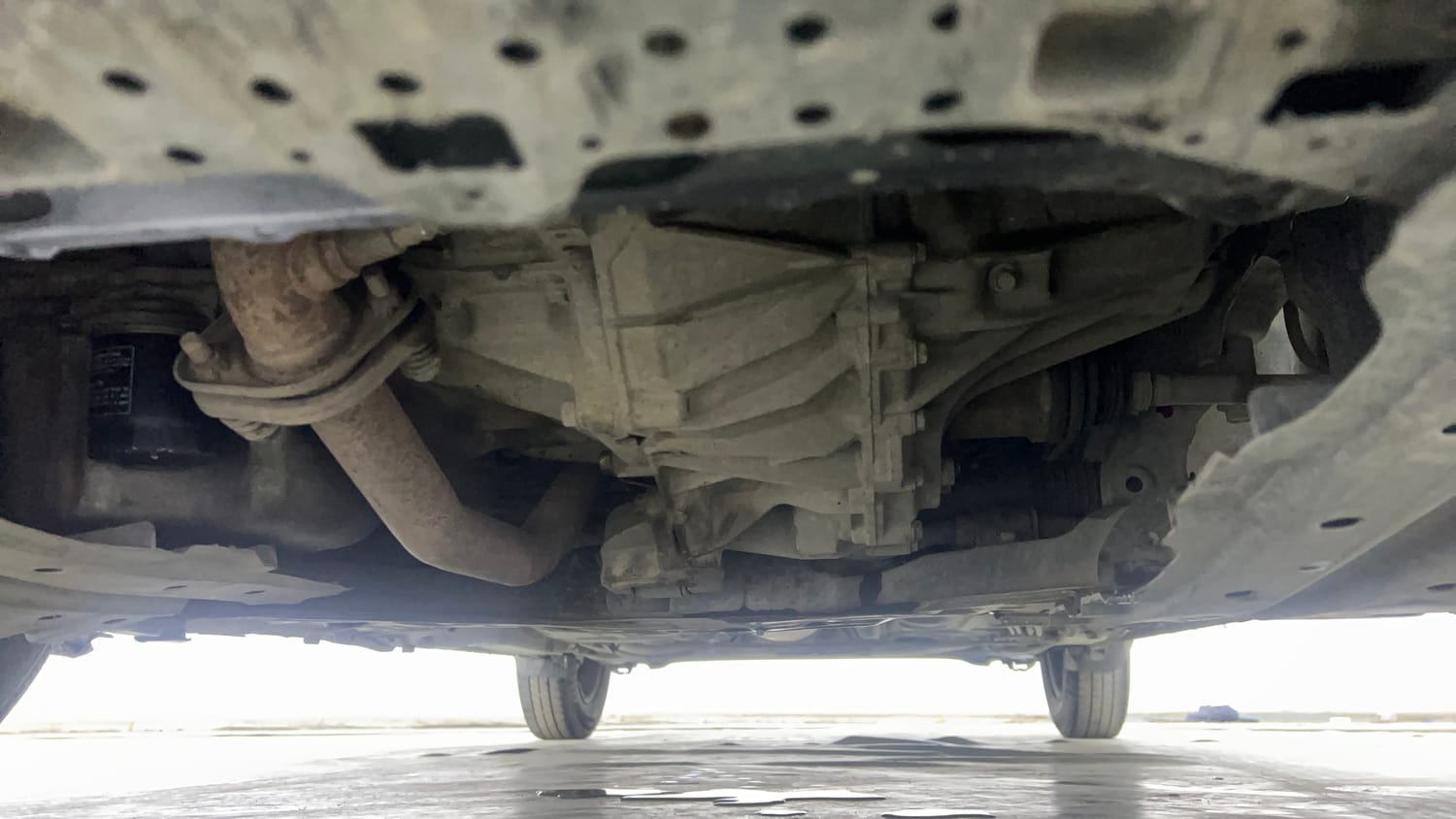 Used 2017 Maruti Suzuki Dzire VXi AMT Petrol Automatic extra FRONT LEFT UNDERBODY VIEW