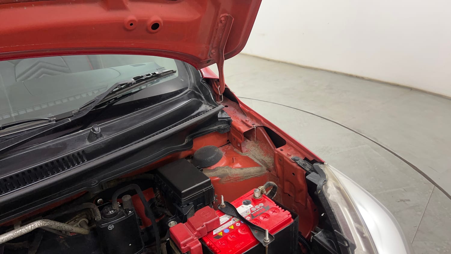 Used 2020 Maruti Suzuki Celerio ZXi AMT Petrol Automatic engine ENGINE LEFT SIDE HINGE & APRON VIEW