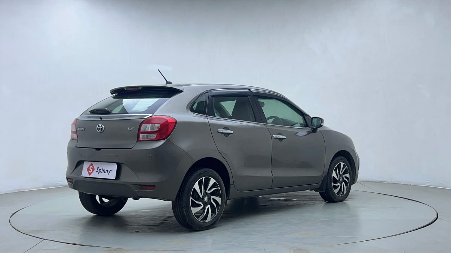 Used 2021 Toyota Glanza V CVT Petrol Automatic exterior RIGHT REAR CORNER VIEW