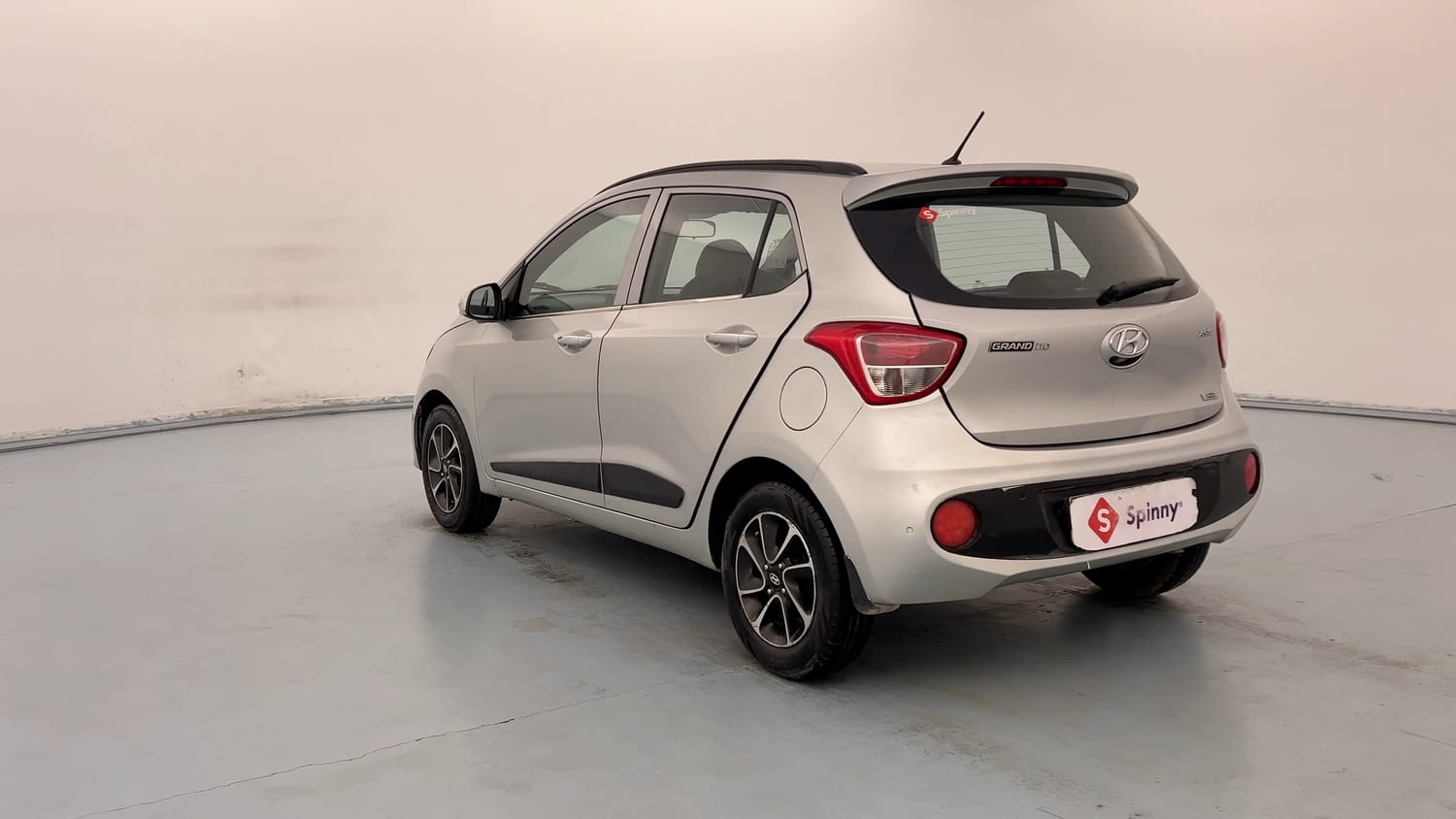 Used 2018 Hyundai Grand i10 Asta U2 1.2 CRDi Diesel Manual exterior LEFT REAR CORNER VIEW