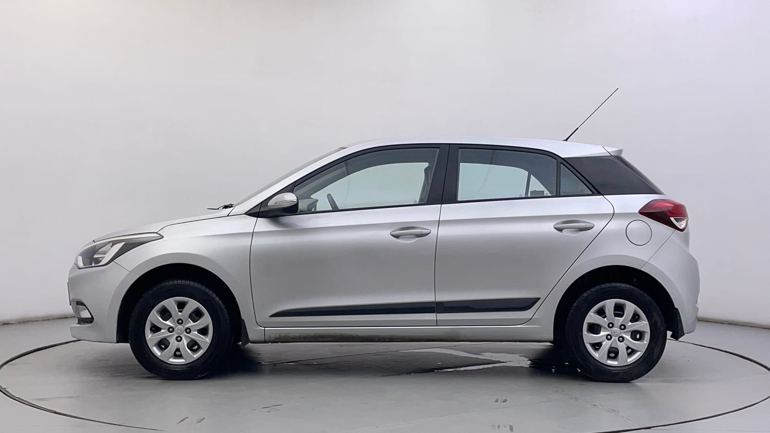 Used 2015 Hyundai Elite i20 Sportz 1.2 Petrol Manual exterior LEFT SIDE VIEW