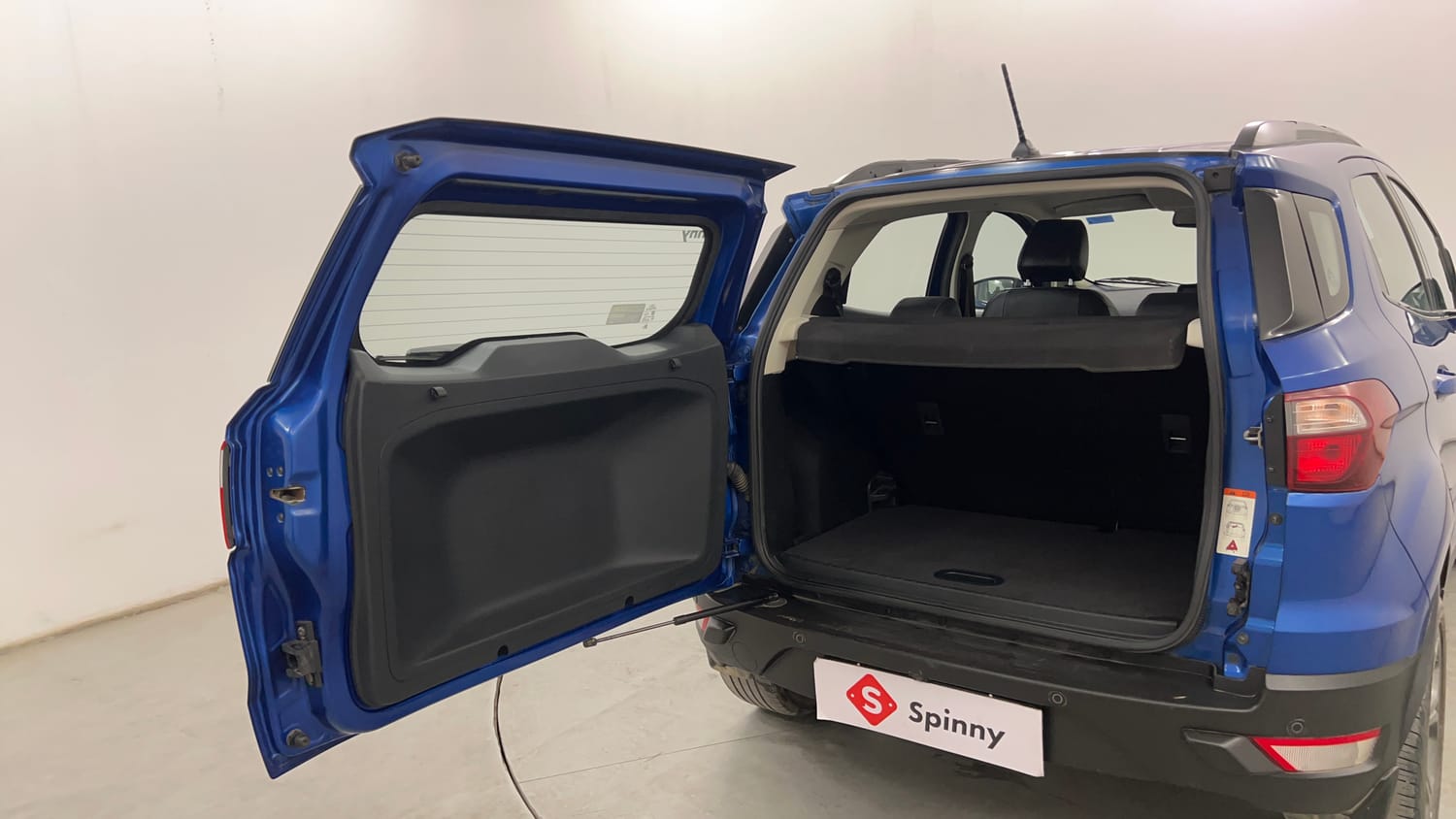 Used 2018 Ford EcoSport S Petrol Petrol Manual interior DICKY DOOR OPEN VIEW